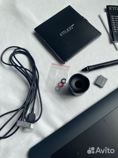 Графический планшет Wacom intuos pro L