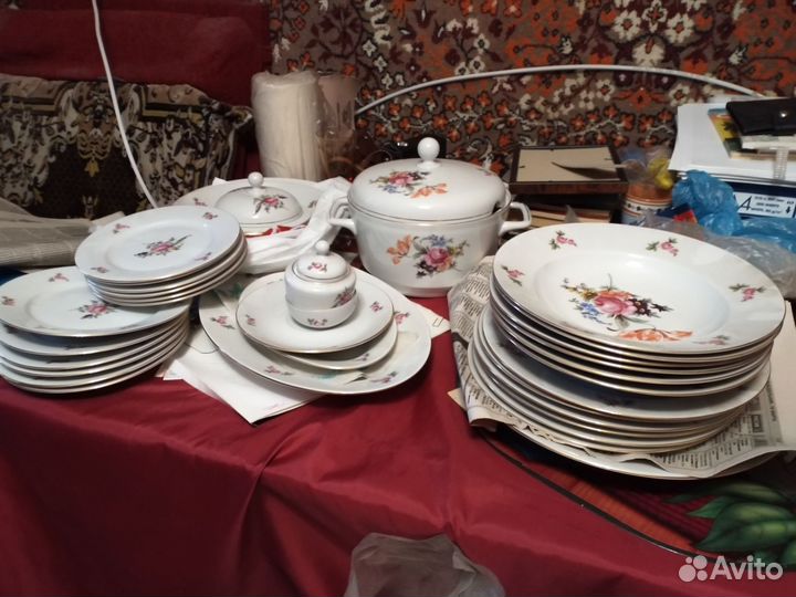 Столовый сервиз новый