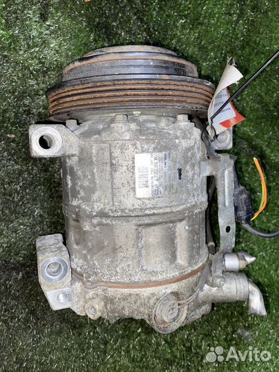 Компрессор кондиционера VQ35DE Nissan Fuga PY50 92