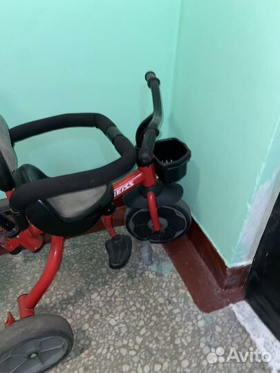 Трехколесный велосипед