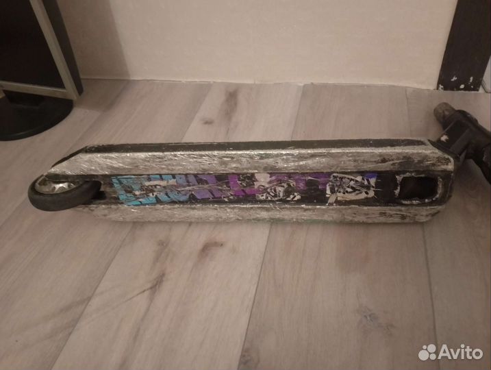 Дека для трюкового самоката reaction