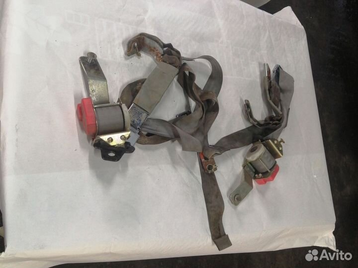 Задние ремни безопасности cadillac Eldorado