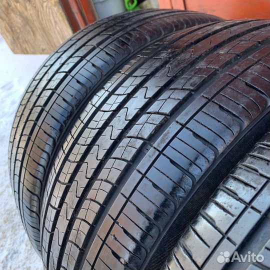 Kumho Solus KH16 215/45 R17