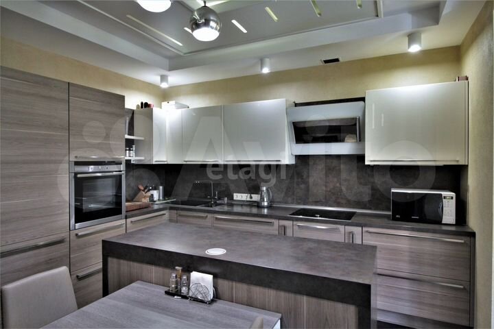 4-к. квартира, 98 м², 4/22 эт.