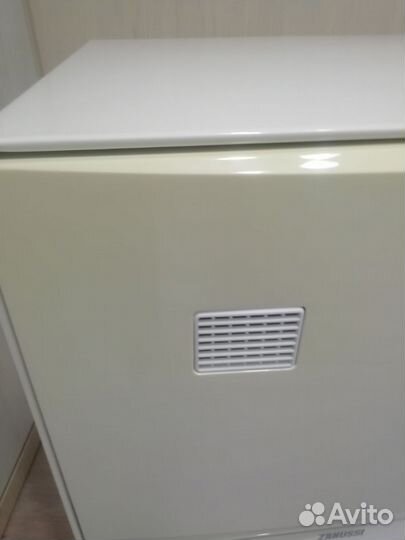 Продам посудомоючную машину Zanussi ZDC 240