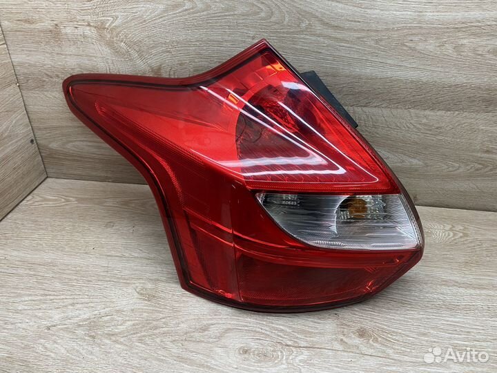 Фонарь левый Ford Focus 3 дорест хэтчбек 111870