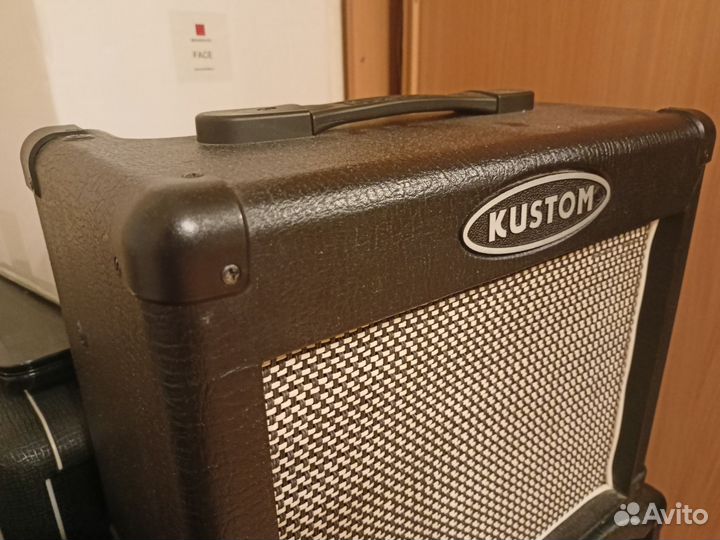 Комбоусилитель Custom Tube 12A