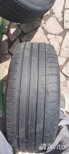 Michelin Pilot Sport 4 235/45 R18