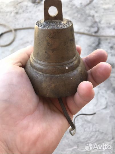 Колокольчик бронзовый