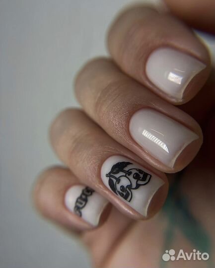 Маникюр