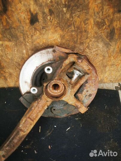 Mercedes 164 кулак правый передний