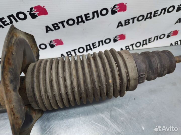 Амортизаторы передние Nissan Sunny FB15 2000 г.в