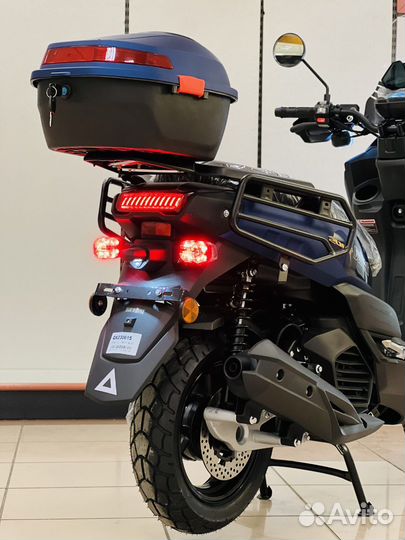 Скутер бензиновый