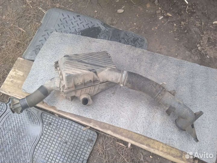 Корпус воздушного фильтра Шкода Фелиция 1.6 аее