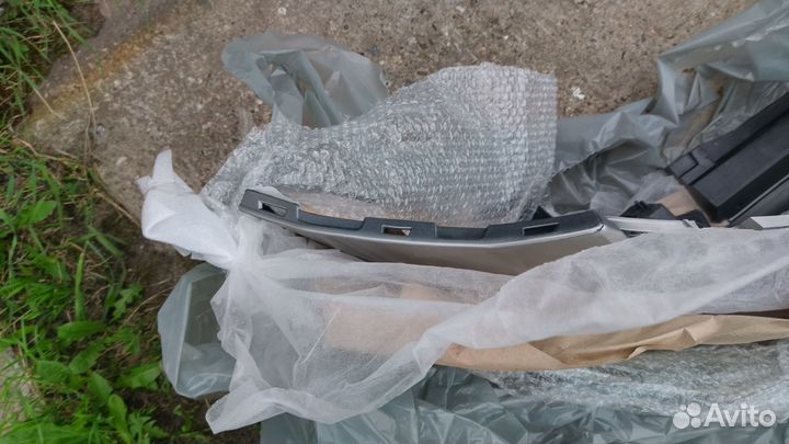 Бампер передний Renault Logan 2