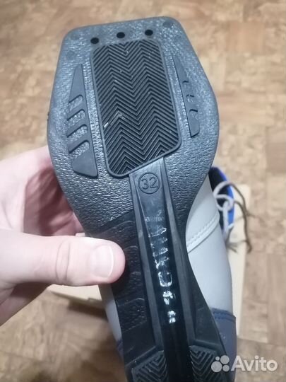 Лыжные ботинки