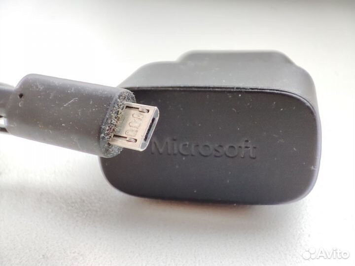 Зарядное устройство Microsoft Micro USB/5V, 550mA