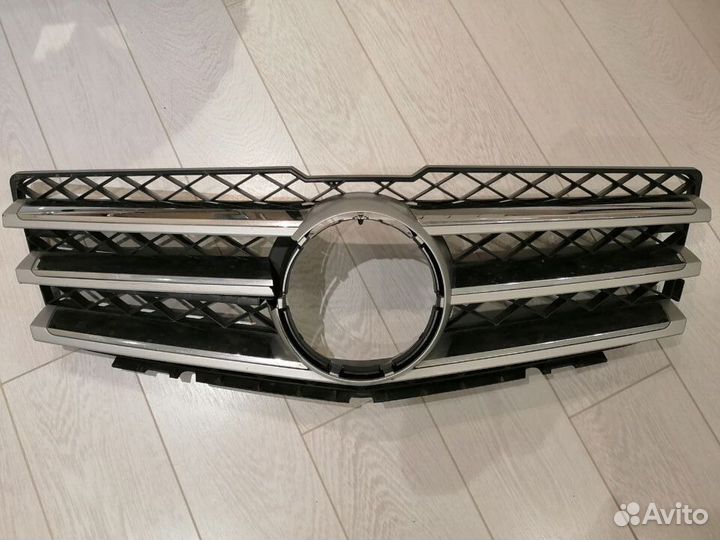 Решетка радиатора от Mercedes-Benz GLK-класс