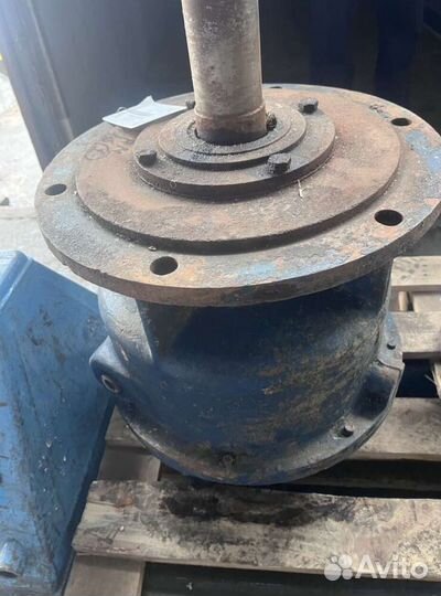 Планетарный редуктор новый