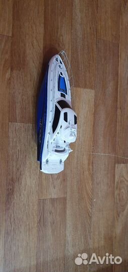 Радиоуправляемый катер