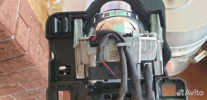 Светодиодная фара Toyota 8114033D70