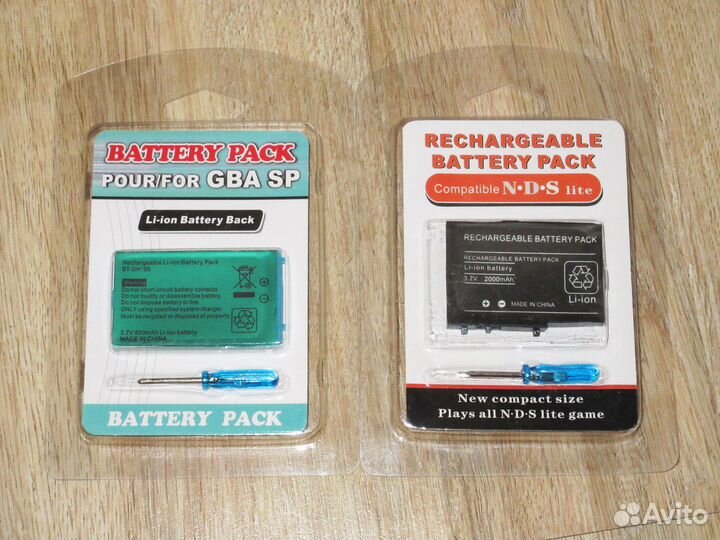 Nintendo DS Зарядка и Карта R4 +500игр