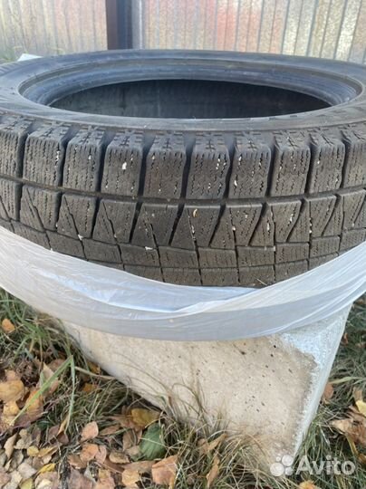 Bridgestone Blizzak Revo GZ 235/55 R17 99S