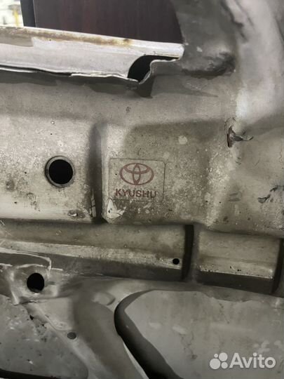 Капот Тойота Марк 2 90