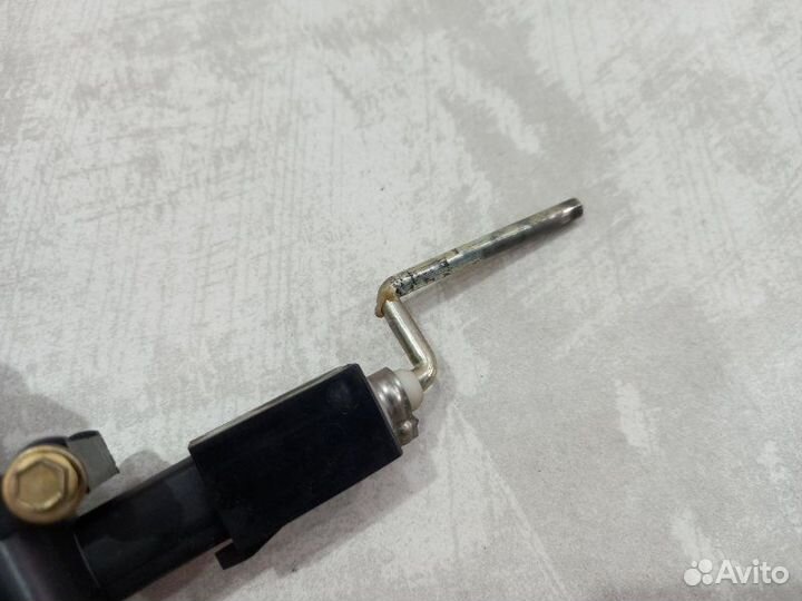 Активатор лючка бензобака Bmw 750 E32 M70B50 1992