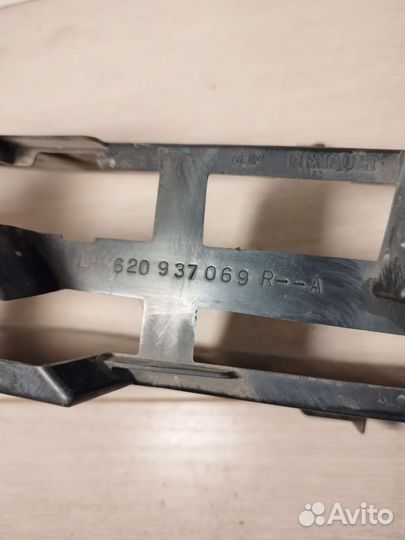 Абсорбер переднего бампера Renault Duster