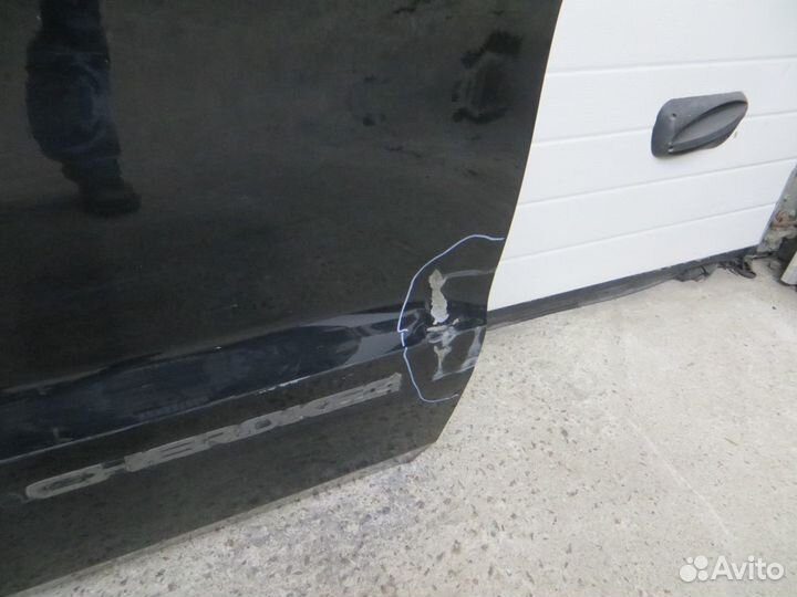 Jeep Grand Cherokee (WK2) c 2010) Дверь передняя п