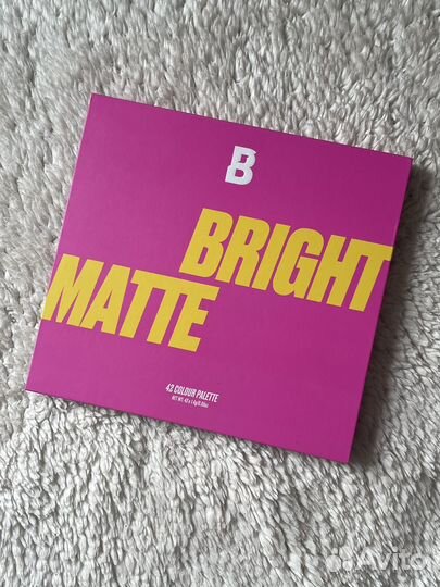 Beauty Bay 42 Bright Matte