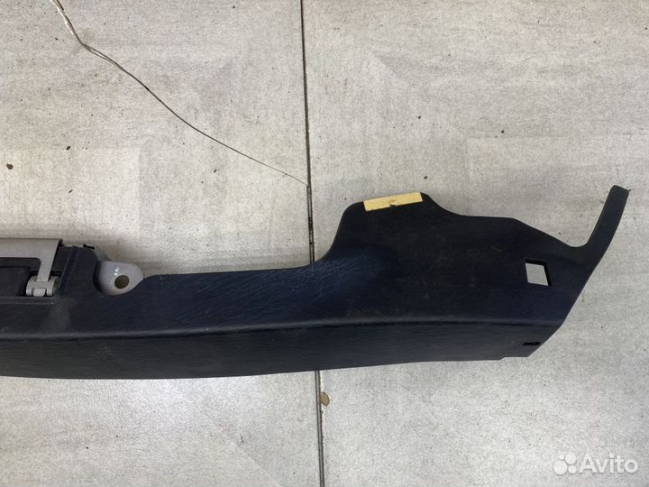 Подушка безопасности в сиденье заднее