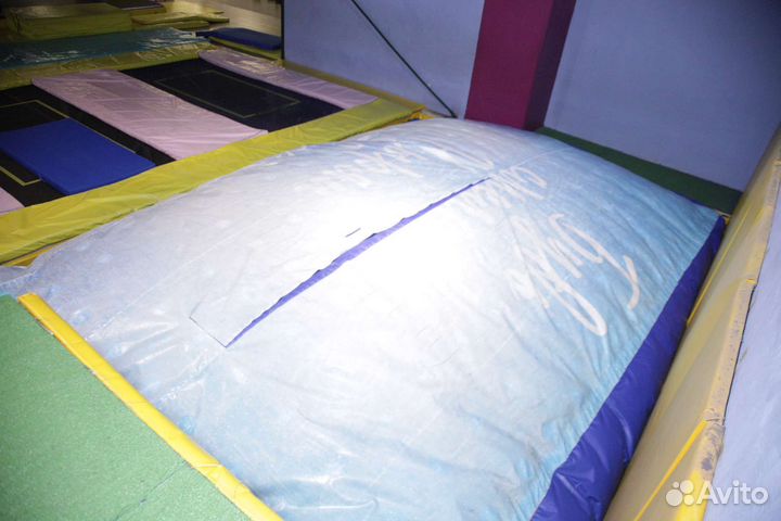 Надувная подушка для развлекательных центров