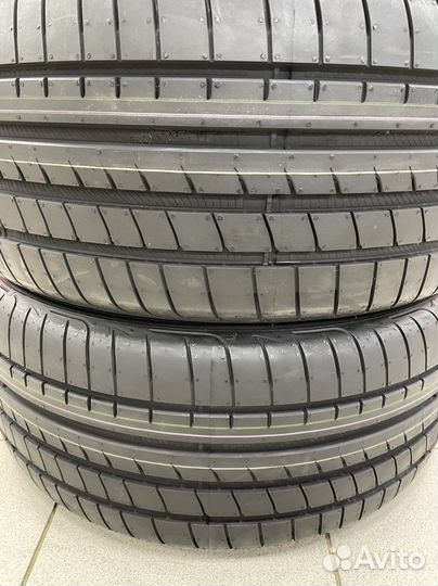 Goodyear Eagle F1 Asymmetric 3 225/40 R19 и 255/35 R19 93Y