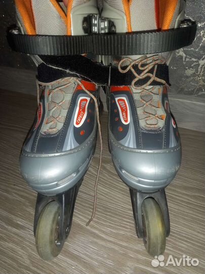 Роликовые коньки