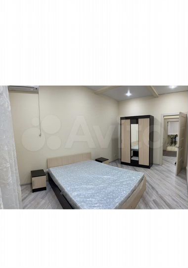 2-к. квартира, 43 м², 1/4 эт.