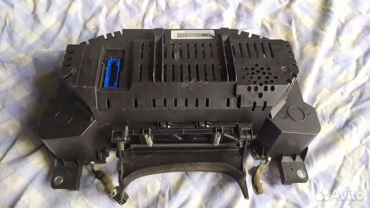 Панель приборов широкий экран Ауди а8 д3