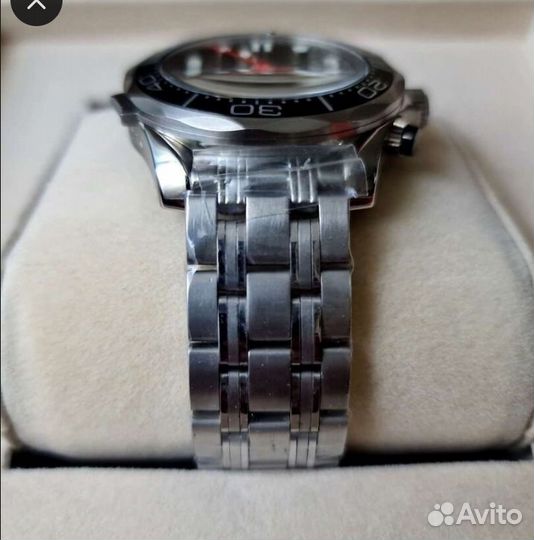 Премиальные часы Omega Seamaster Diver300