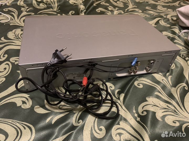 Видеомагнитофон panasonic