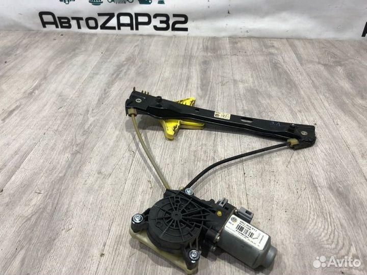 Стеклоподъемник задний левый Volkswagen Polo 5