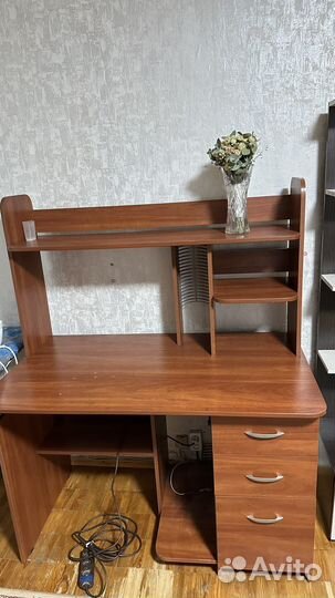 Компьютерный стол