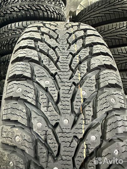 Nokian Tyres Hakkapeliitta 9 SUV 215/65 R16 102T