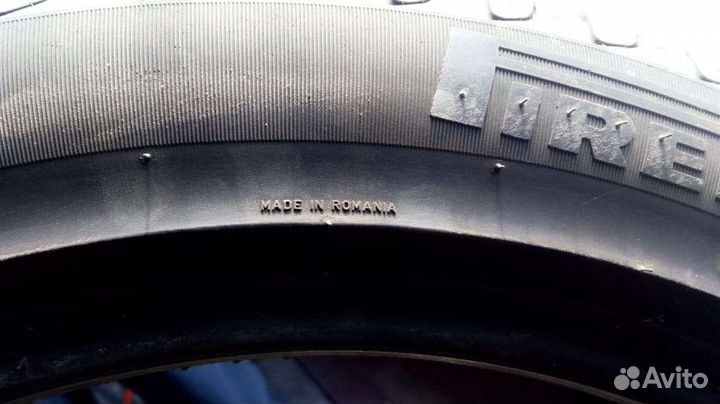 Pirelli Cinturato P7 235/45 R18