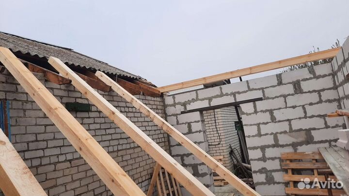 Бригада строителей