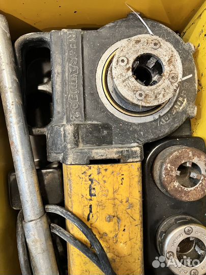 Резьбонарезной трубный клупп Rems Amigo 2