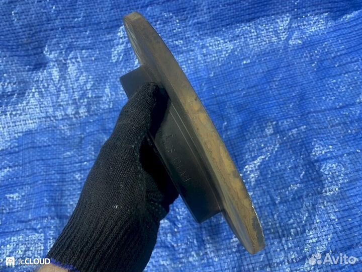 Тормозной диск на toyota C-HR ZYX10 2zrfxe