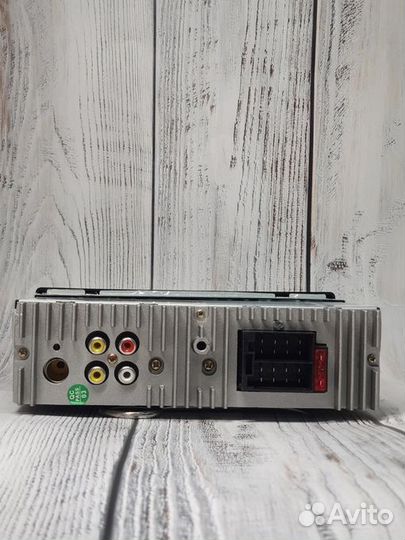 Автомагнитола 1 din с экраном