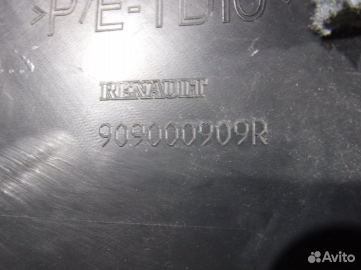 Обшивка двери багажника Renault Kaptur (2016)