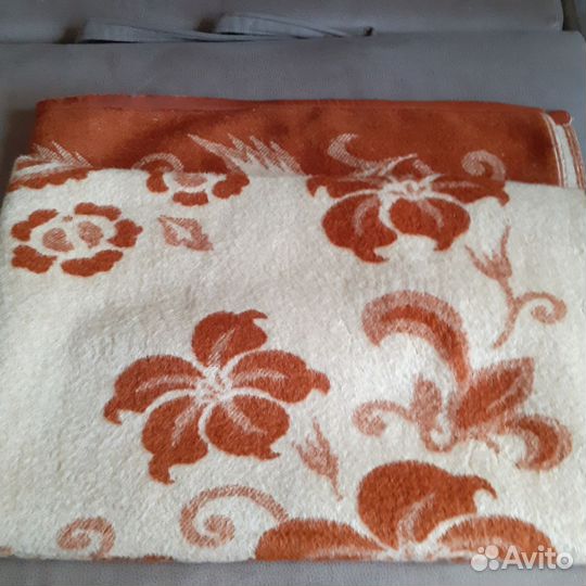 Одеяла шерстяные, теплые